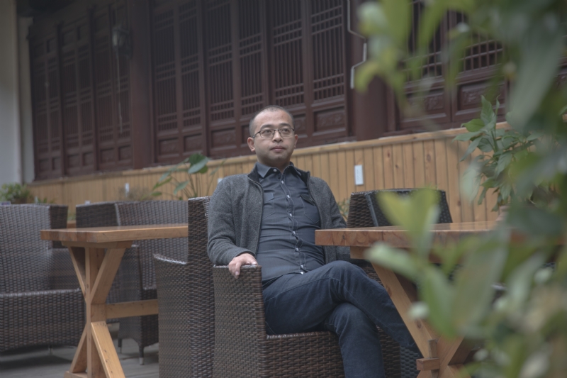 世界那么大的第一张照片--平顶山相亲服务中心