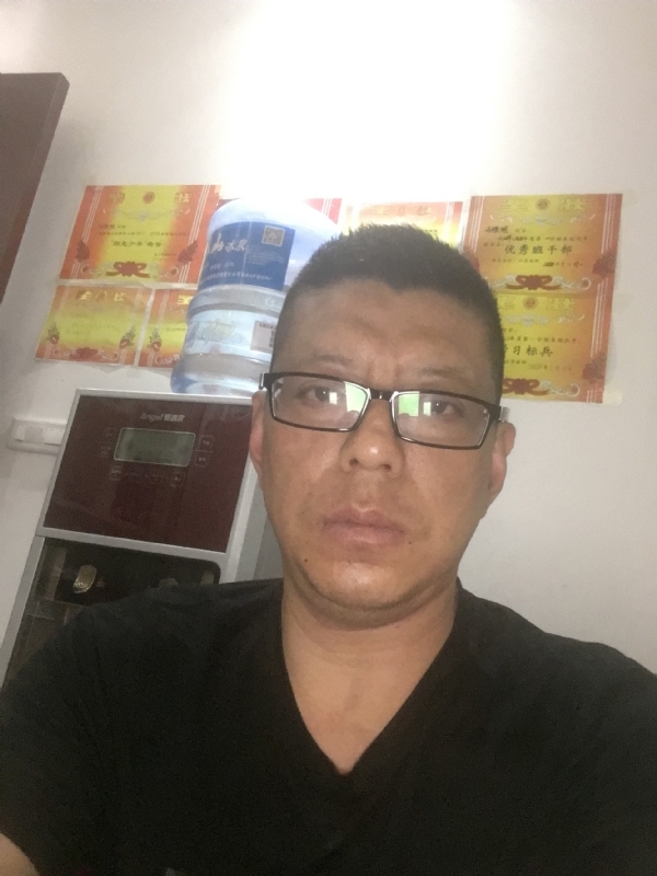 牵手的第一张照片--平顶山相亲服务中心