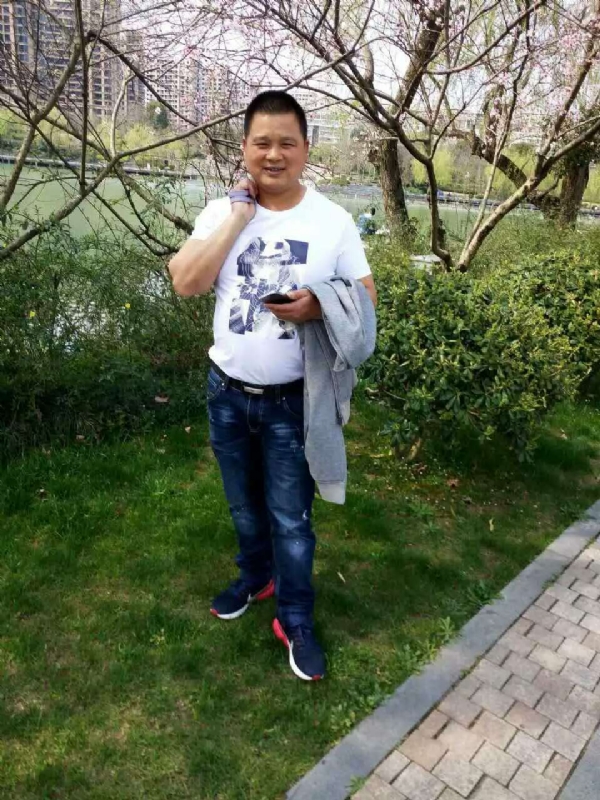 纯爷们的第一张照片--平顶山相亲服务中心