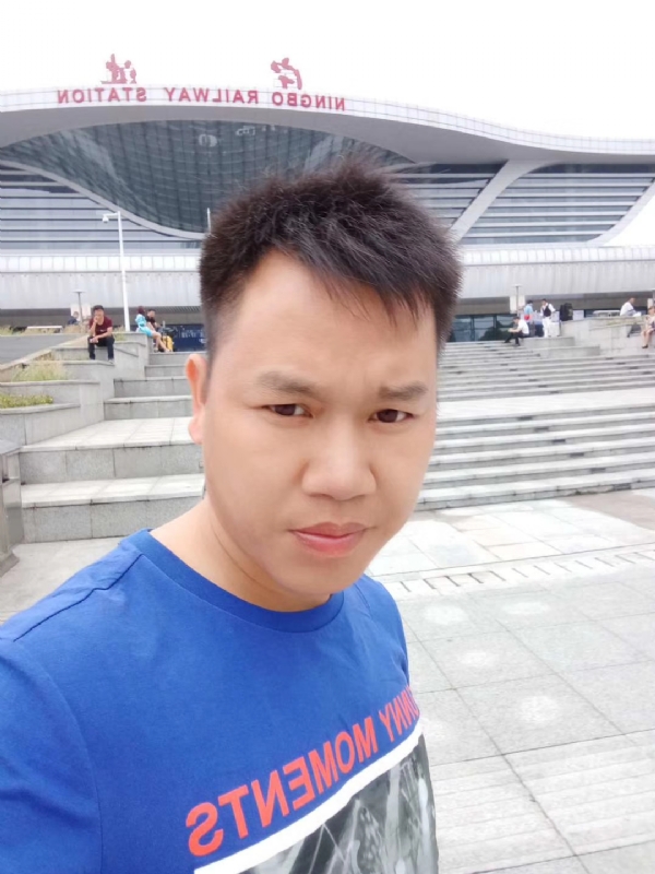 笑对人生的第一张照片--平顶山相亲服务中心