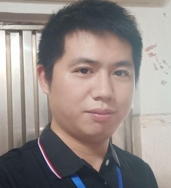 单身奶爸的第一张照片--平顶山相亲服务中心