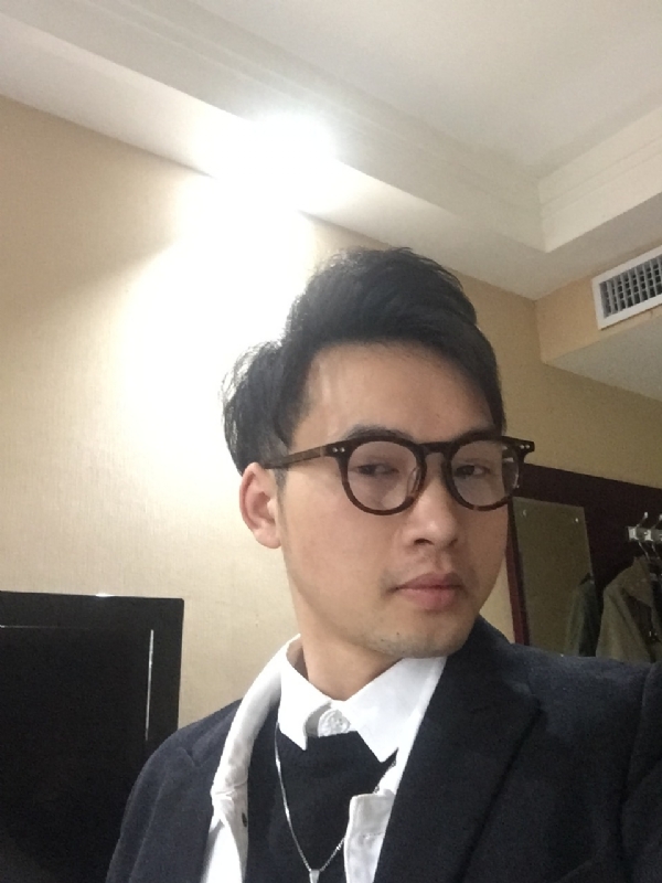 曾亮的第三张照片--平顶山相亲服务中心