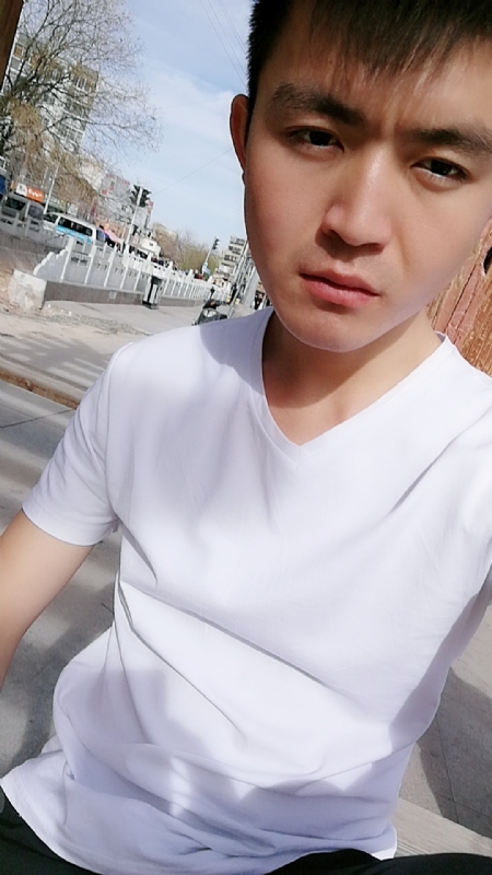 未来可期的我的第一张照片--平顶山相亲服务中心