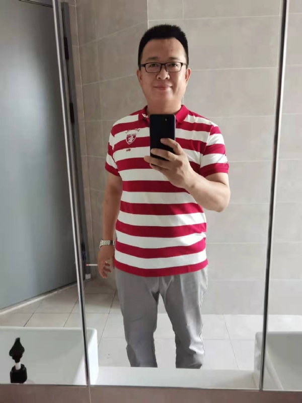 行走的打桩机的第二张照片--平顶山相亲服务中心