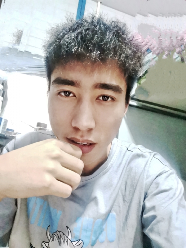 未来可期的第一张照片--平顶山相亲服务中心