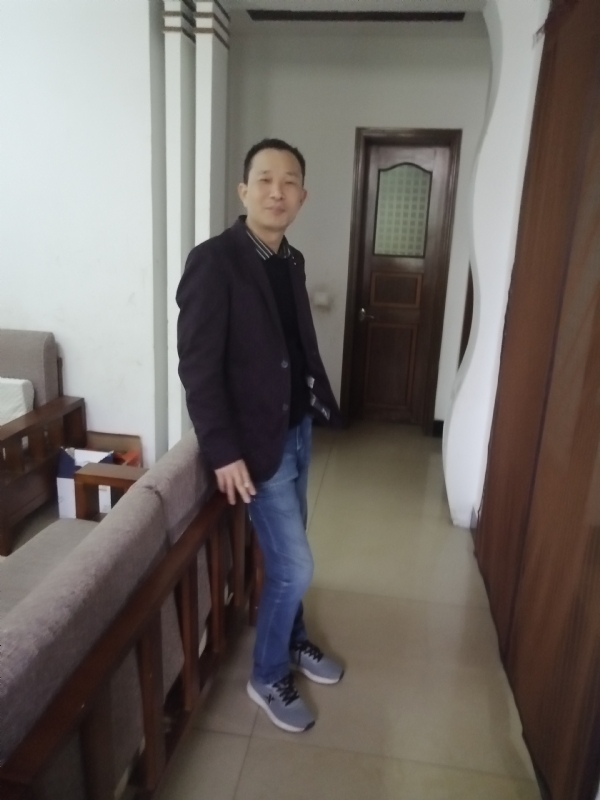相亲相爱的第一张照片--平顶山相亲服务中心