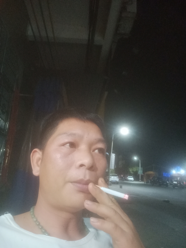 善解人意的第一张照片--平顶山相亲服务中心