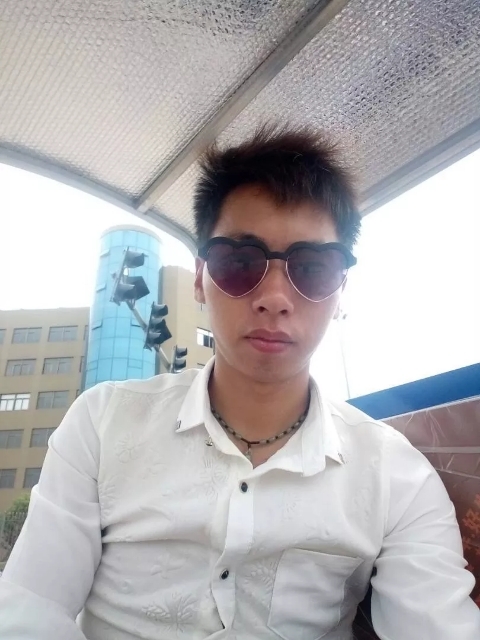 寻缘的第一张照片--平顶山相亲服务中心