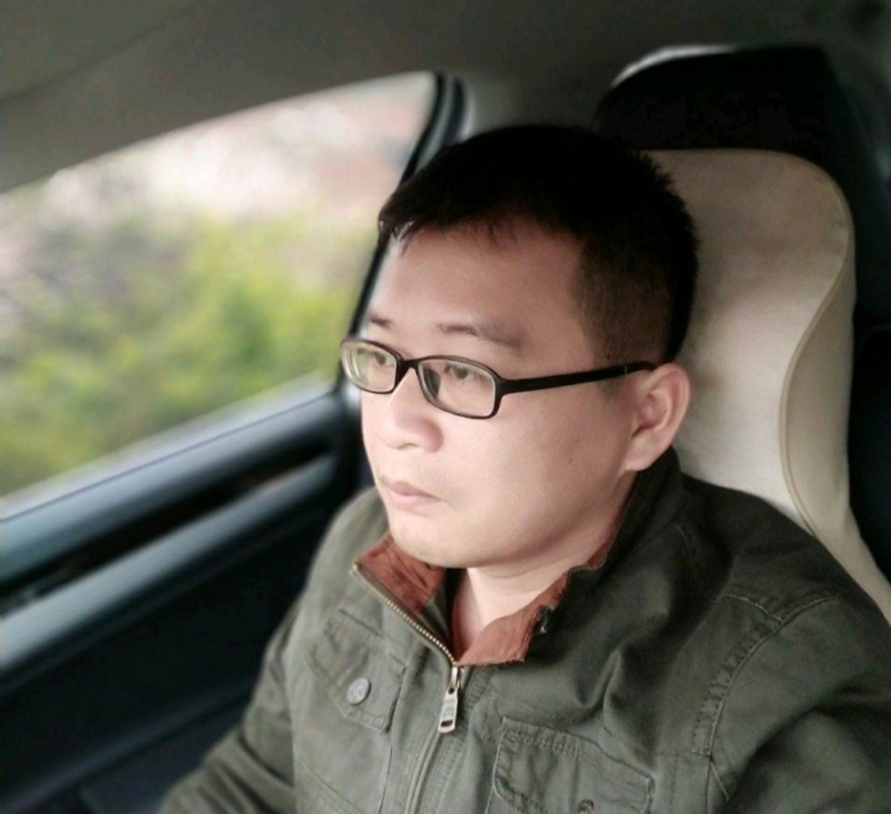 海风吹动你的心的第二张照片--平顶山相亲服务中心