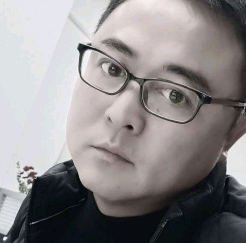 小石头的第二张照片--平顶山相亲服务中心