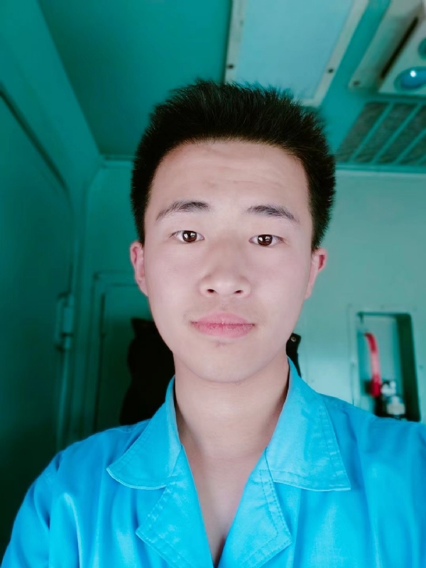 生而为人的第二张照片--平顶山相亲服务中心