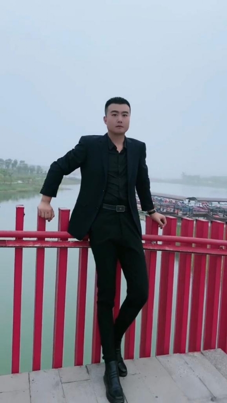 Albert的第一张照片--平顶山相亲服务中心