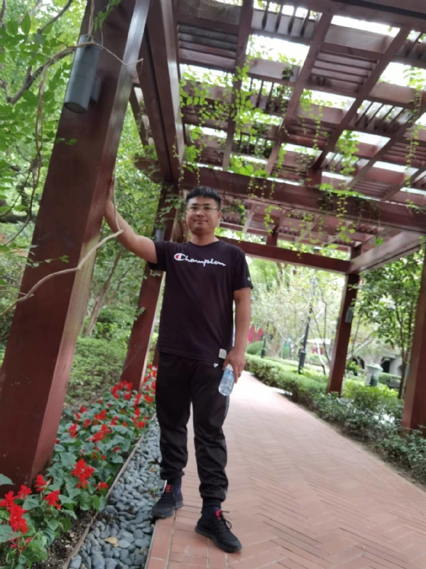 会飞的鱼的第四张照片--平顶山相亲服务中心