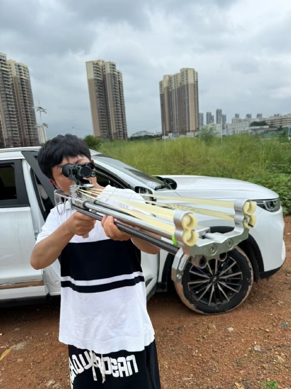 凌其飞的第一张照片--平顶山相亲服务中心