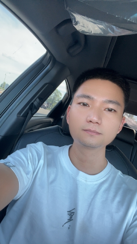 小江的第四张照片--平顶山相亲服务中心