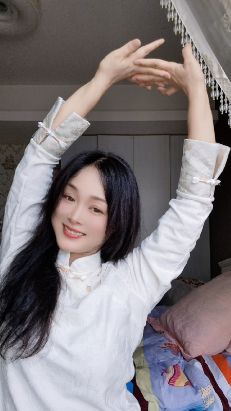 伊伊的第三张照片--平顶山相亲服务中心