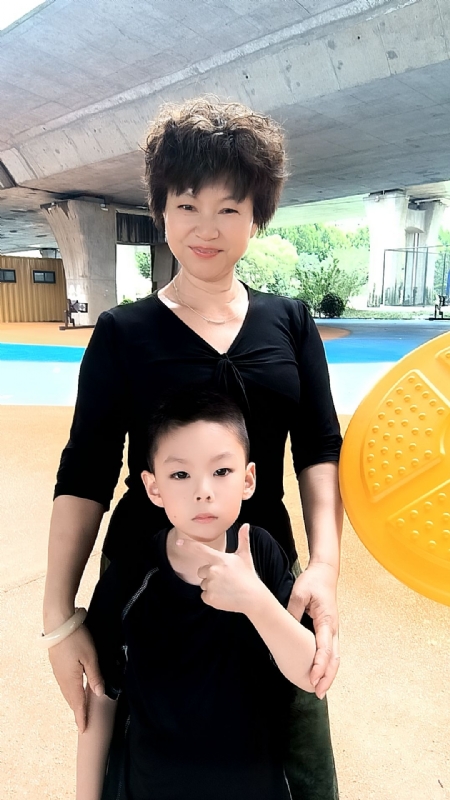 火凤凰的第一张照片--平顶山相亲服务中心